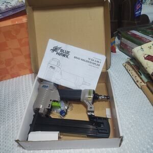 BLUE HAWK EUC 18 GA 2 in 1 BRAD NAILER STAPLER GUN